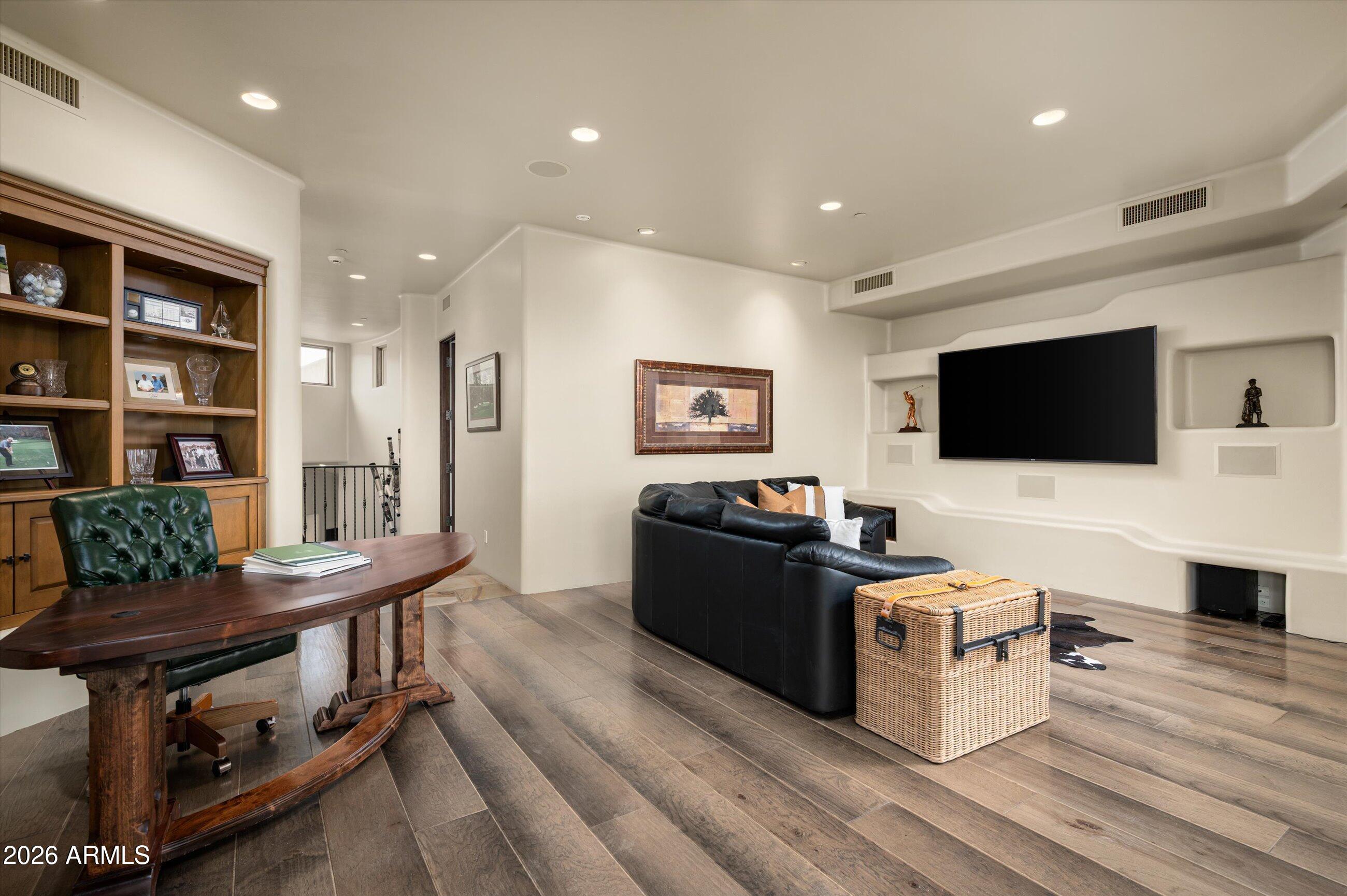 11105 E TAMARISK Way