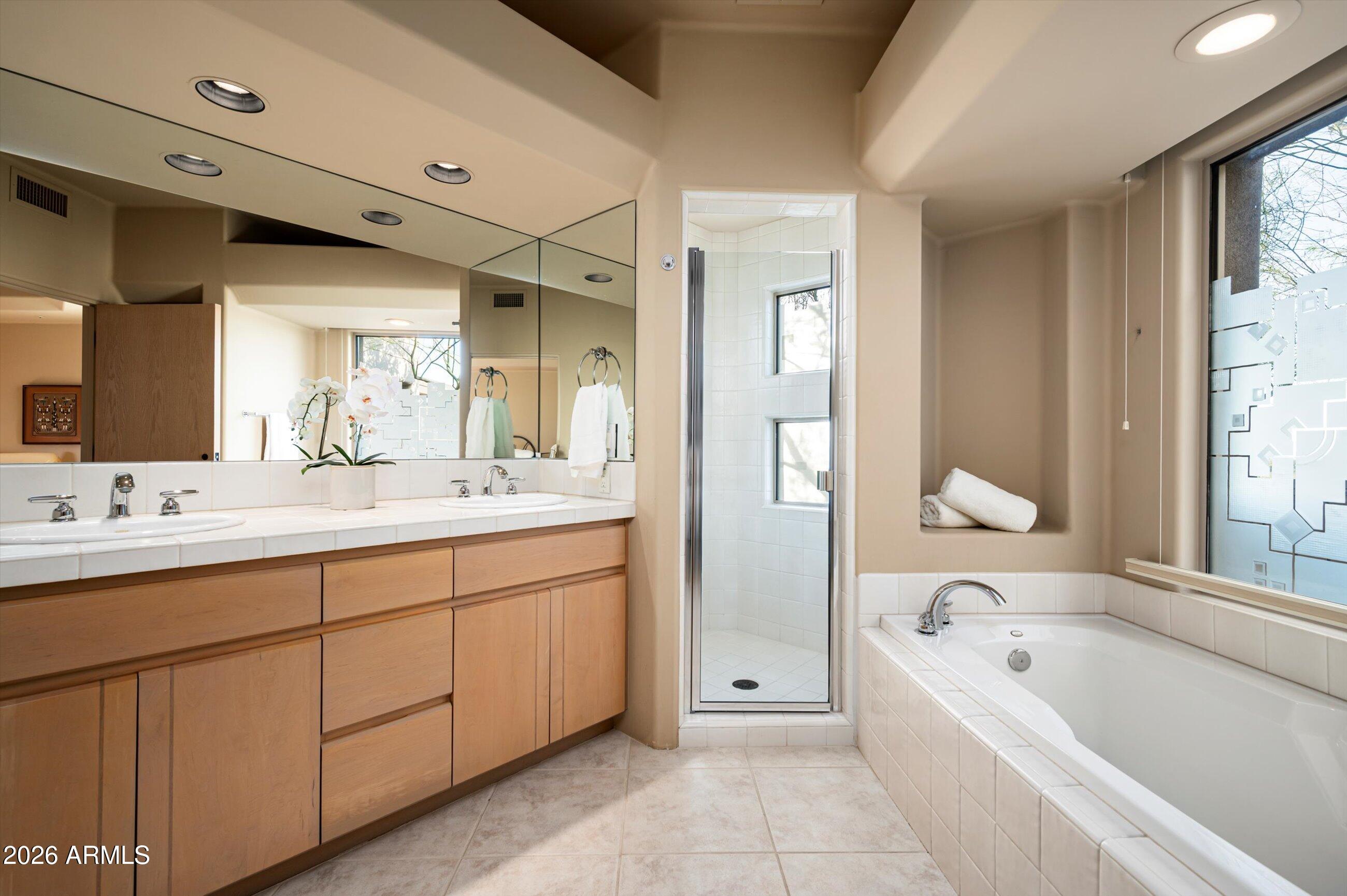 9760 E SKYLINE Court