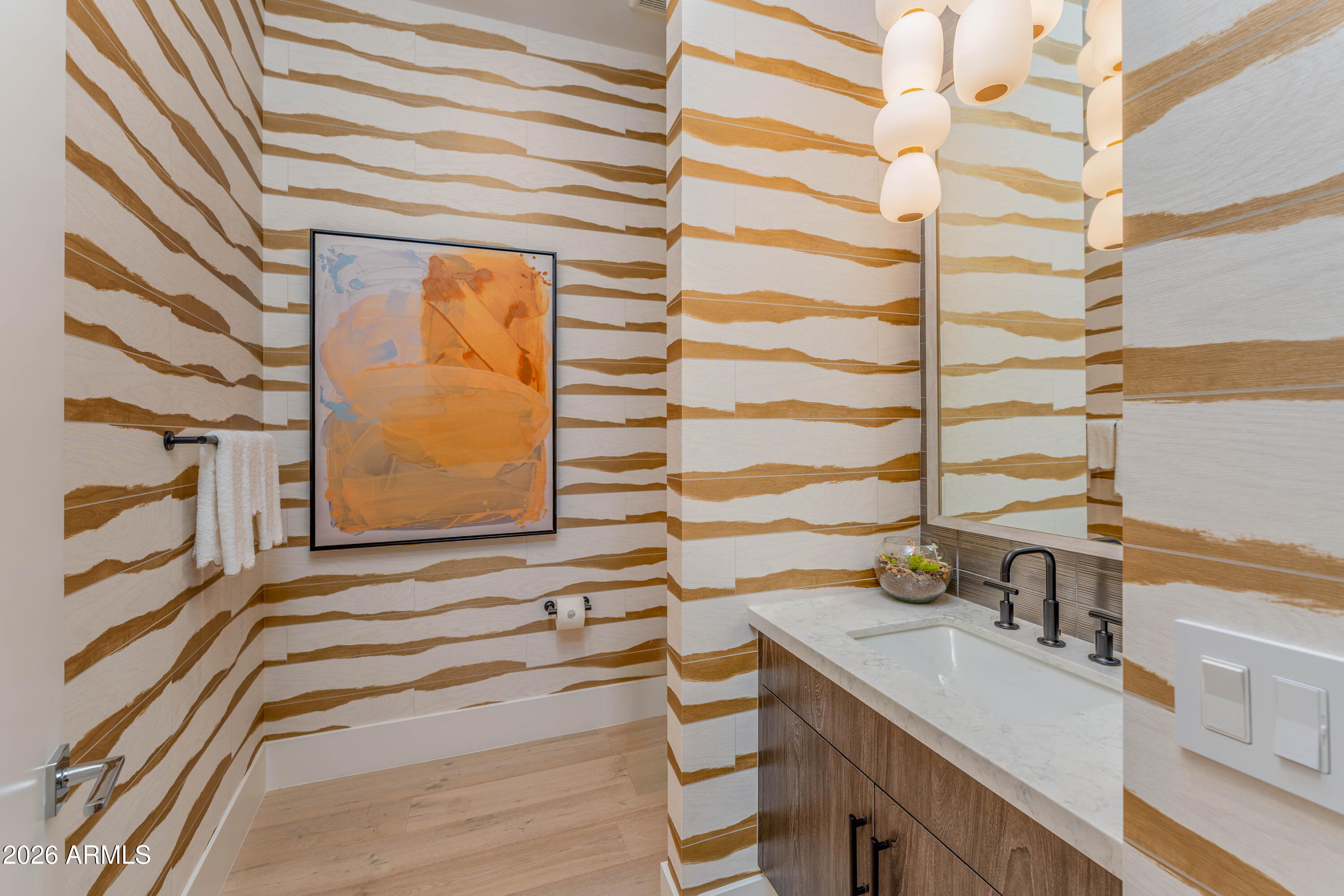 37200 N CAVE CREEK Road 1123