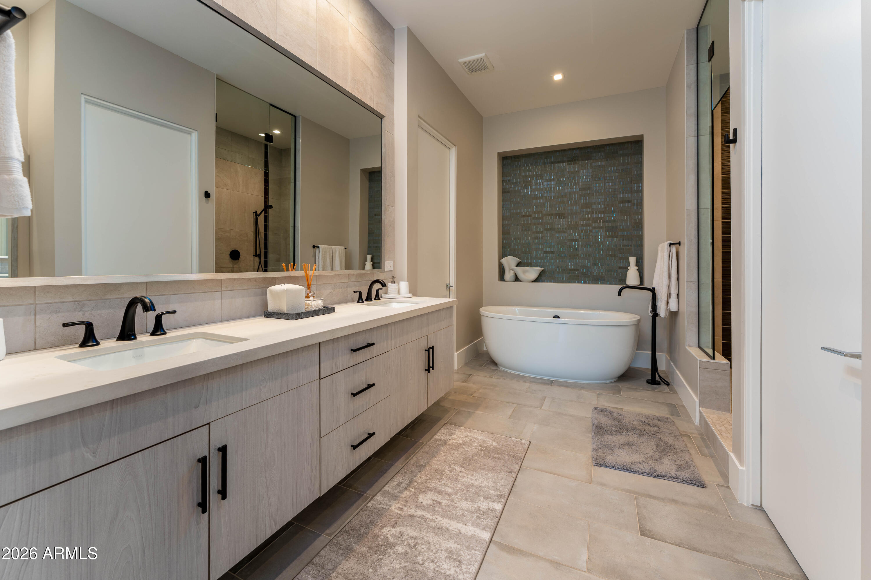 37200 N CAVE CREEK Road 1123