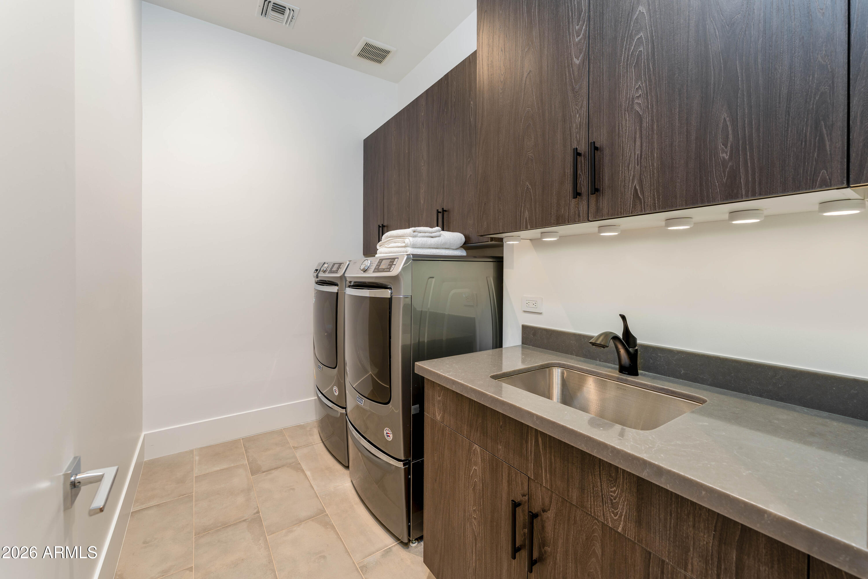 37200 N CAVE CREEK Road 1123