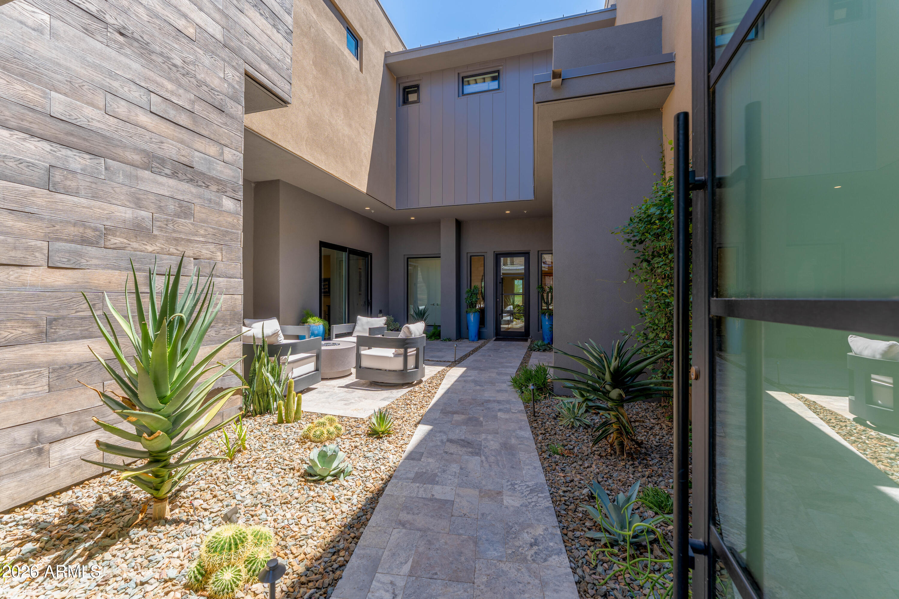 37200 N CAVE CREEK Road 1123