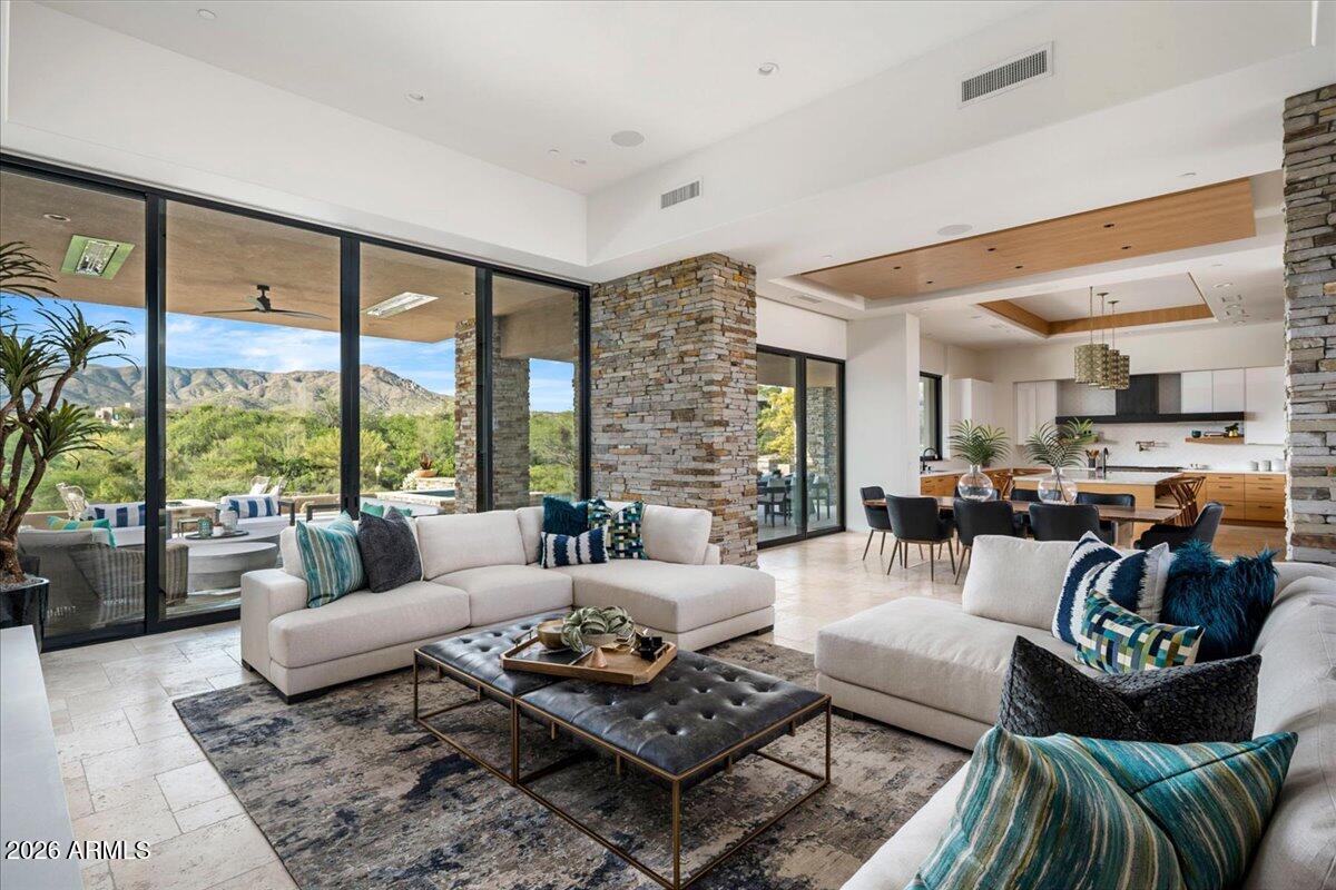 10332 E FILAREE Lane