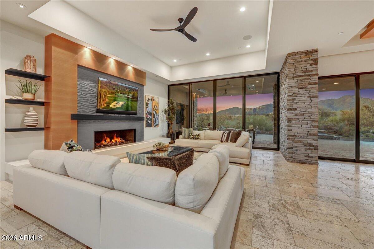 10332 E FILAREE Lane