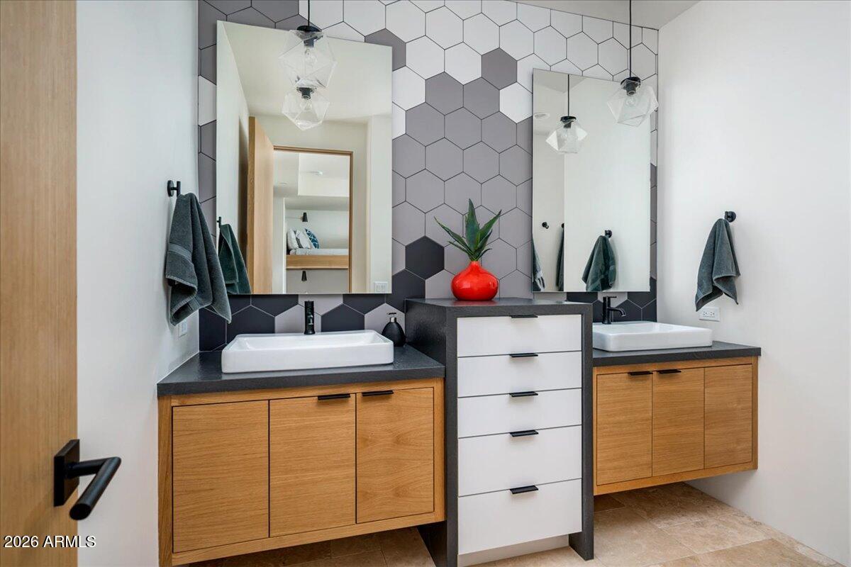 10332 E FILAREE Lane