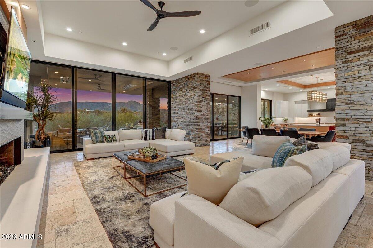 10332 E FILAREE Lane