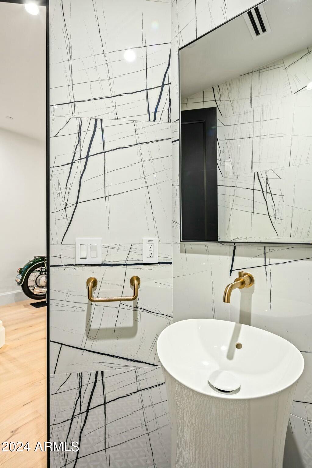 4880 E LONE MOUNTAIN Road N