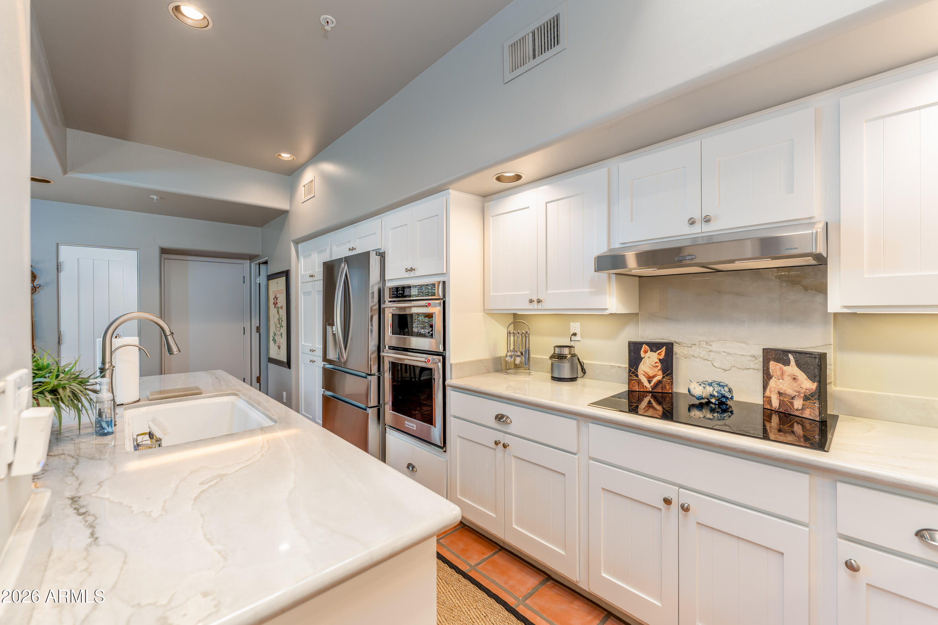 10063 E GRAYTHORN Drive