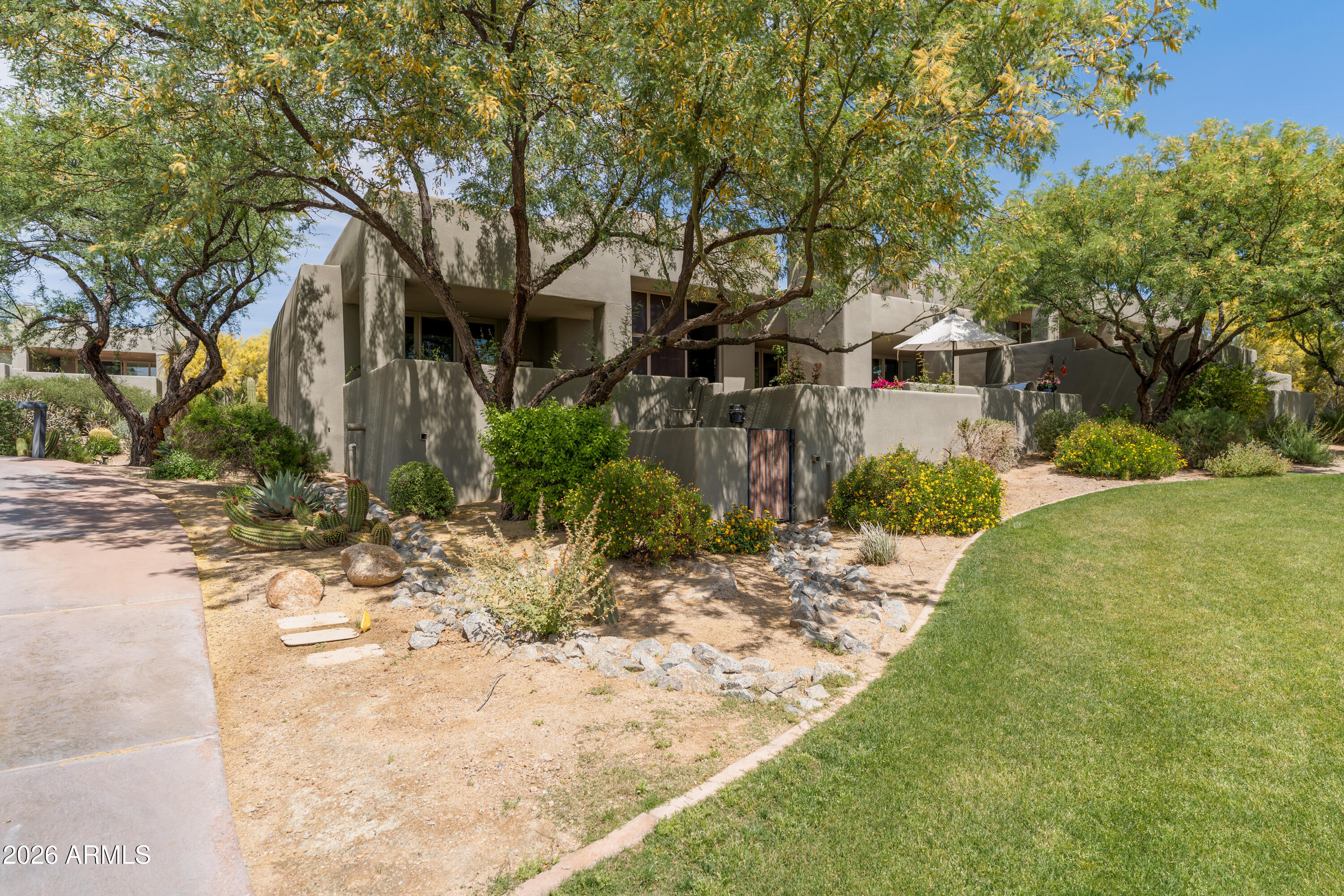 10063 E GRAYTHORN Drive