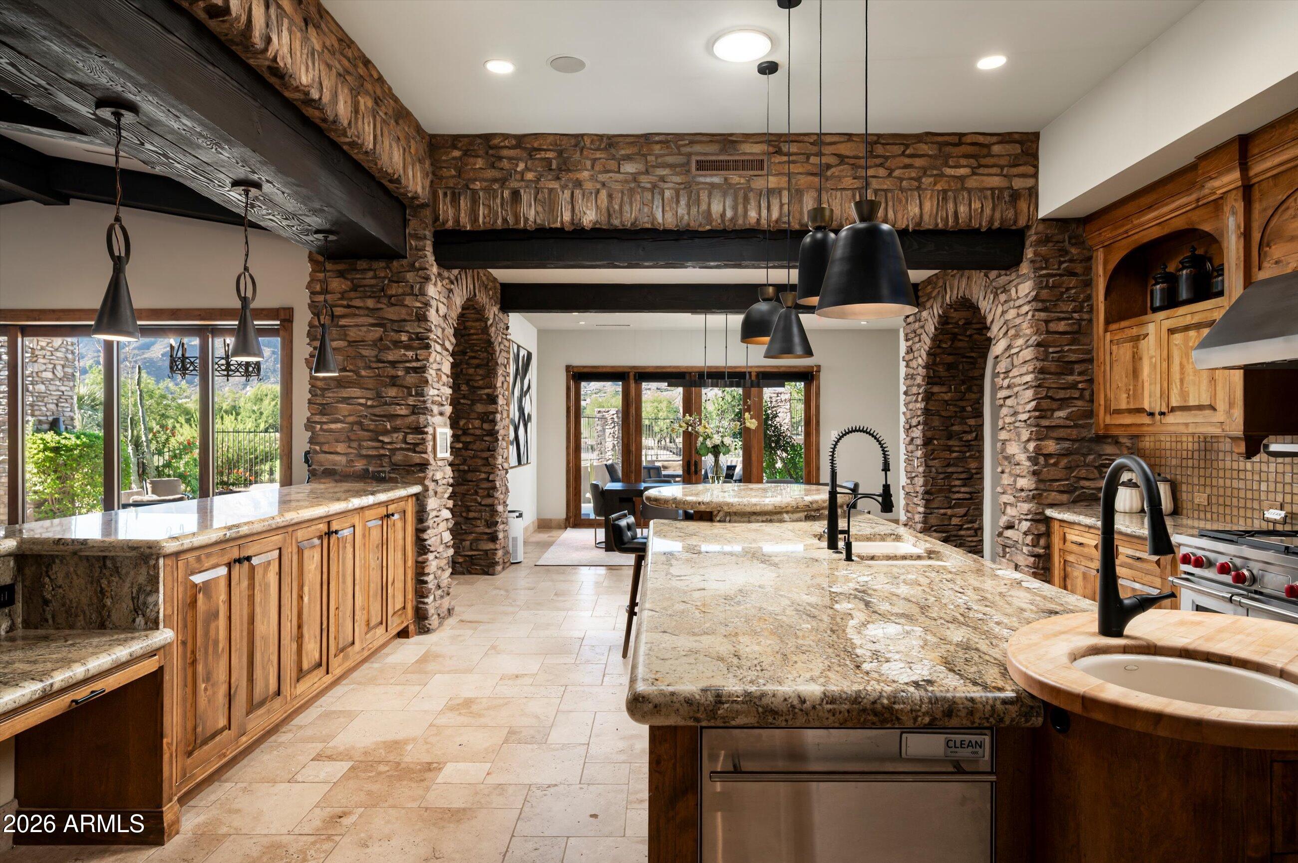11240 E APACHE VISTAS Drive