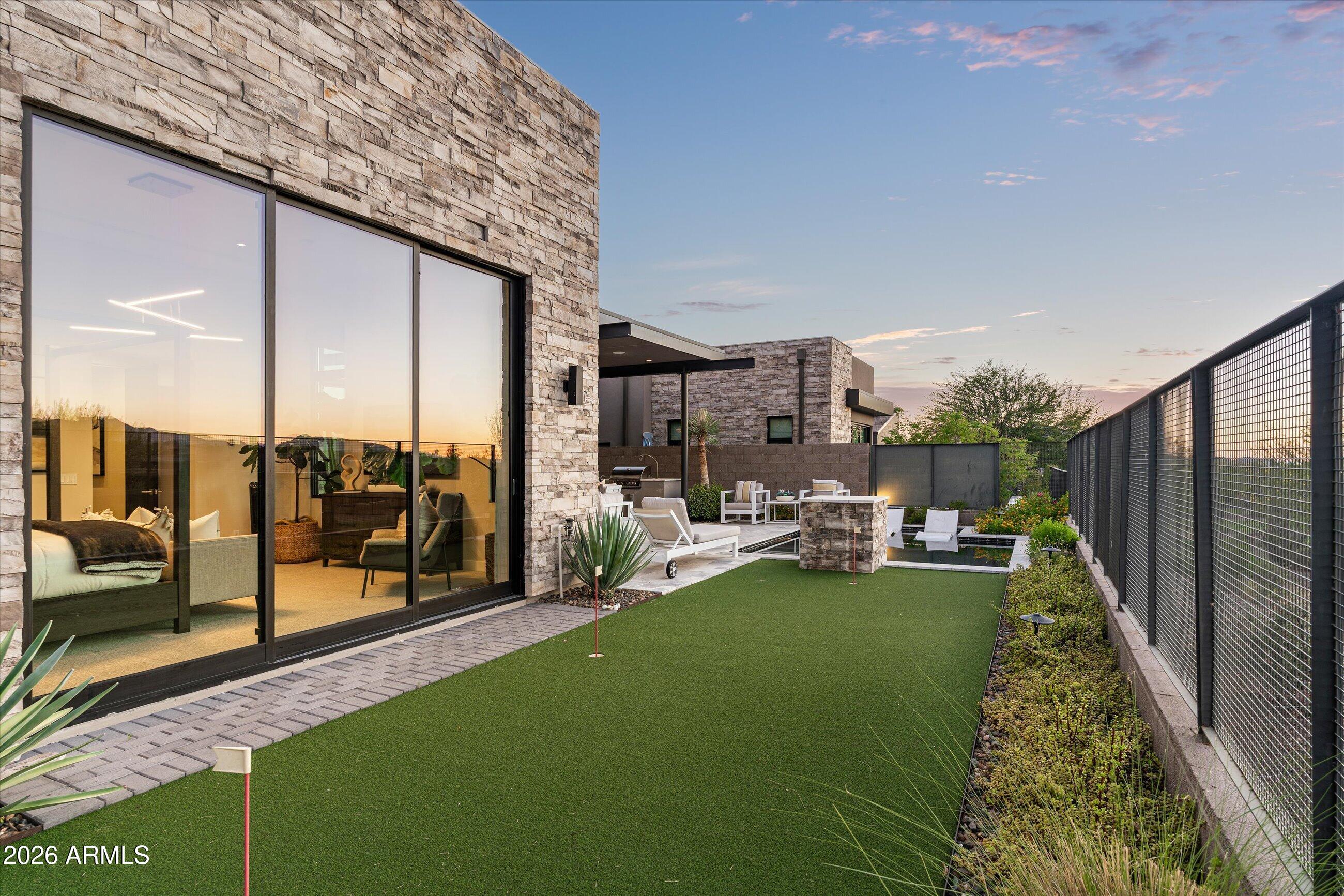 37200 N CAVE CREEK Road 1059