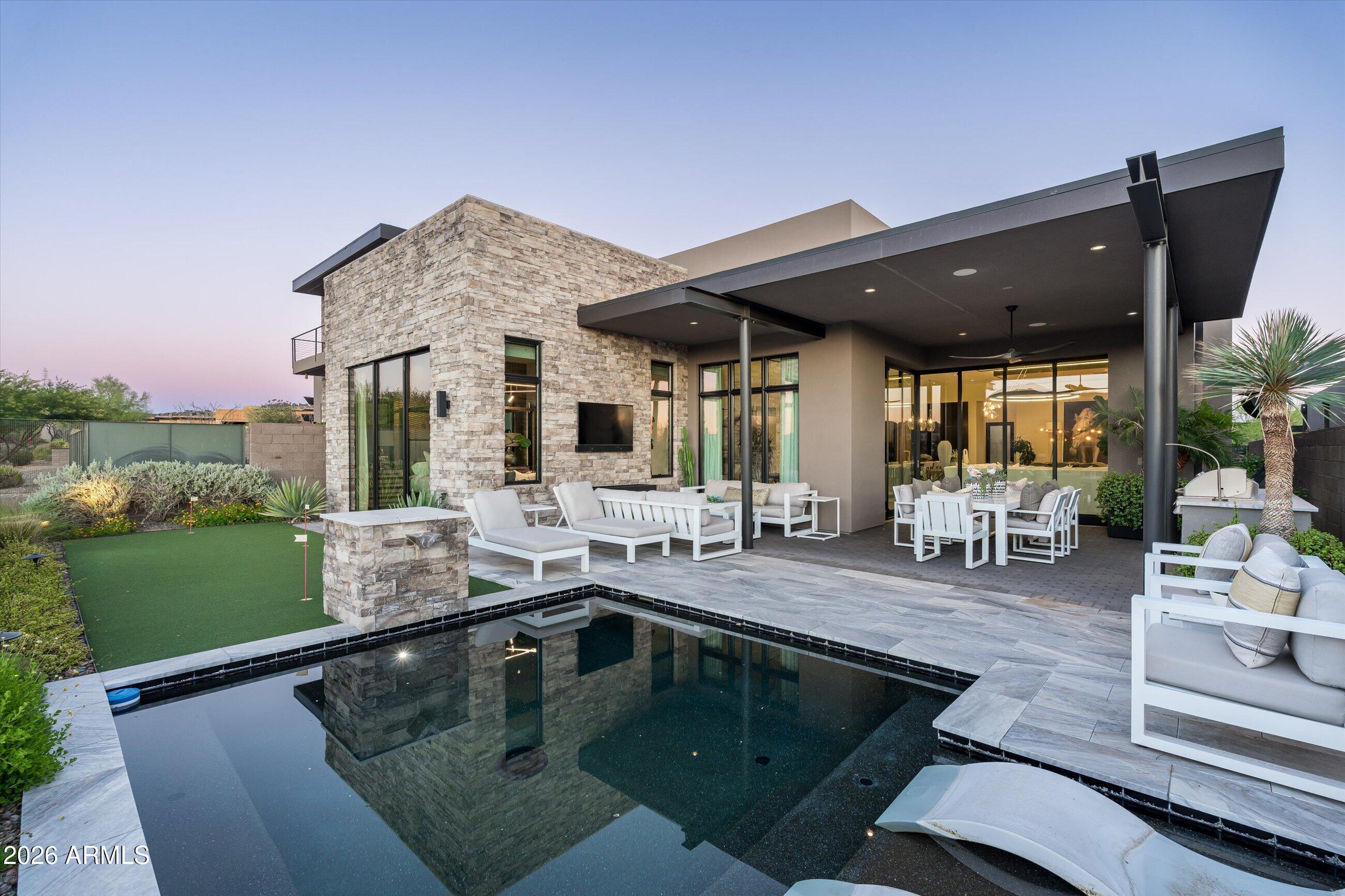 37200 N CAVE CREEK Road 1059