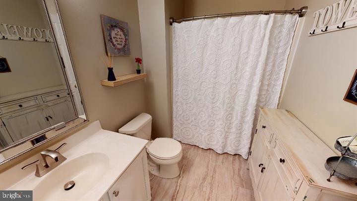 386 HARTFORD SQUARE Unit: 71