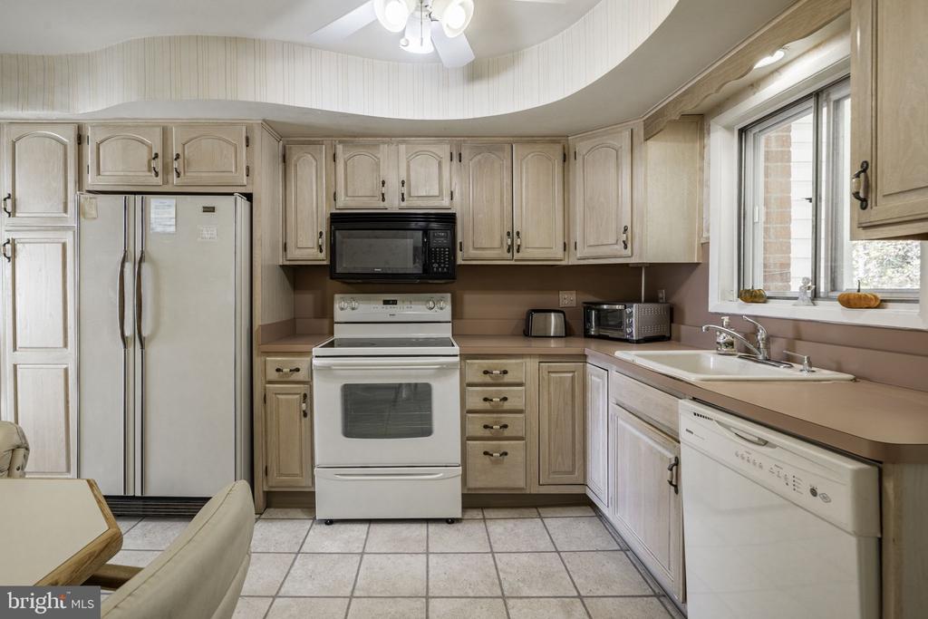 1753 MARILYN DRIVE