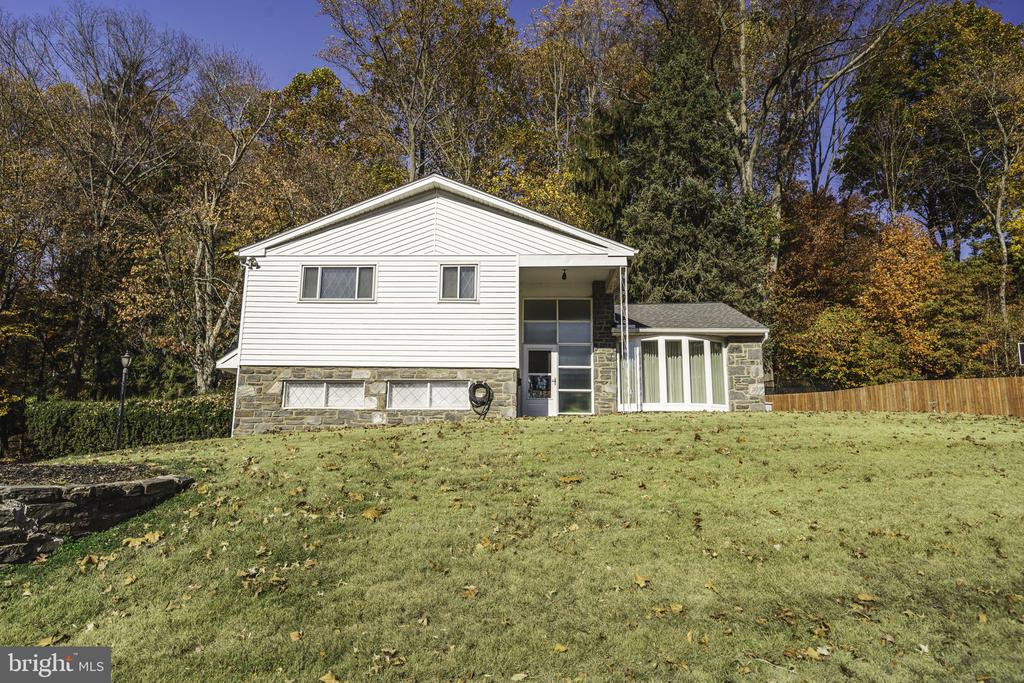 1753 MARILYN DRIVE