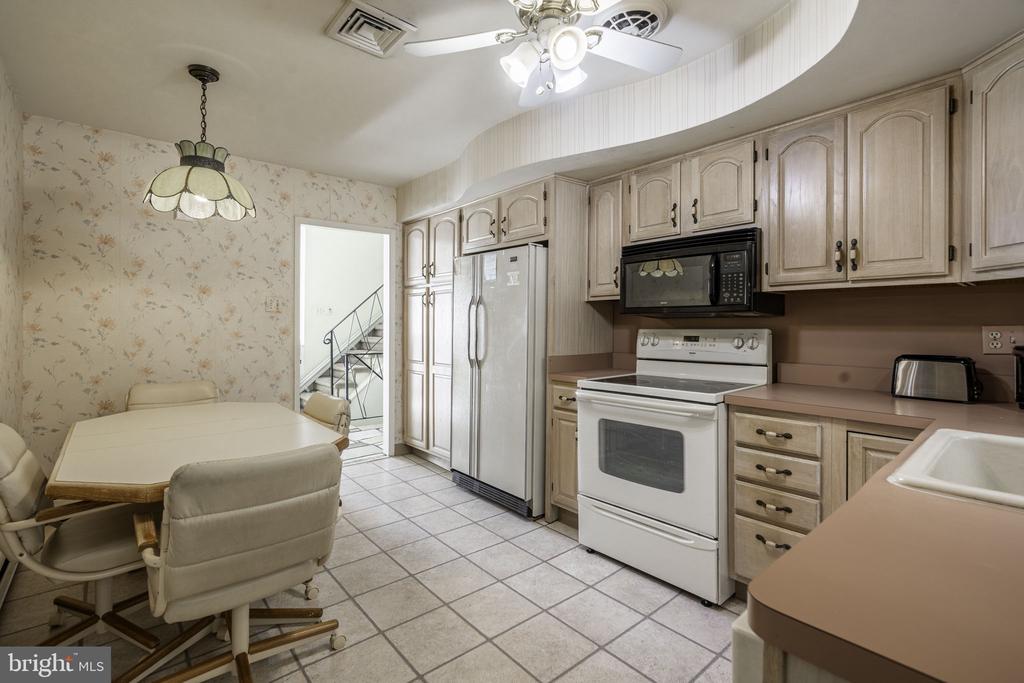 1753 MARILYN DRIVE