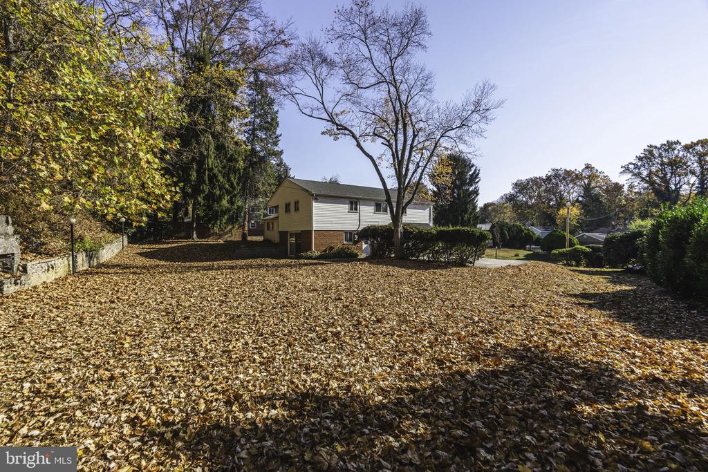 1753 MARILYN DRIVE