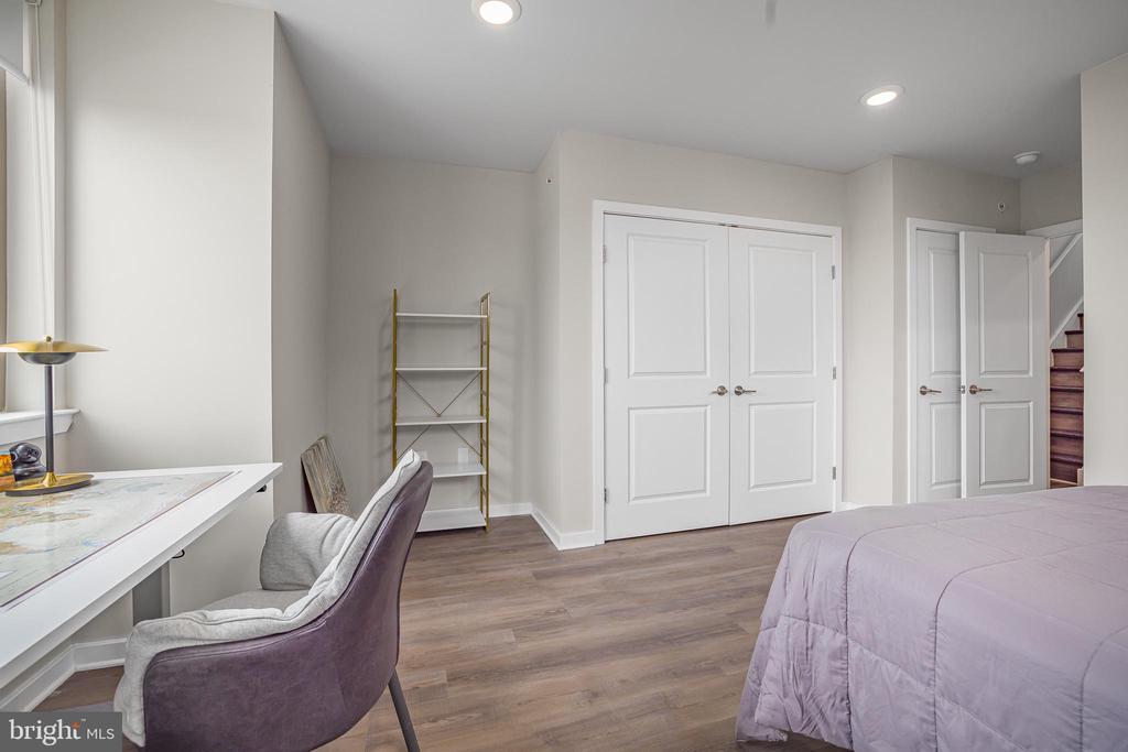 3320 MANTUA AVENUE Unit: B