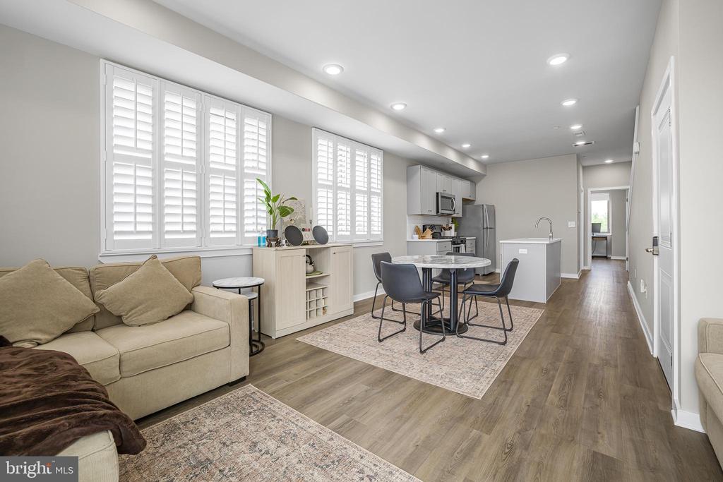 3320 MANTUA AVENUE Unit: B