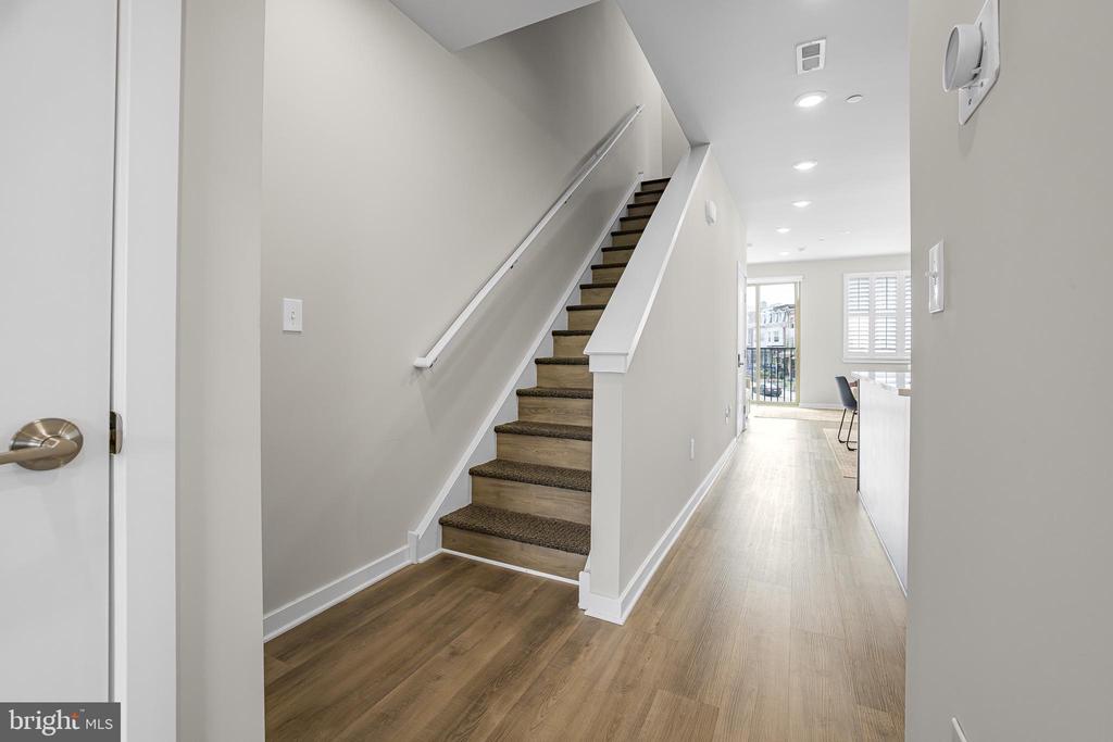 3320 MANTUA AVENUE Unit: B