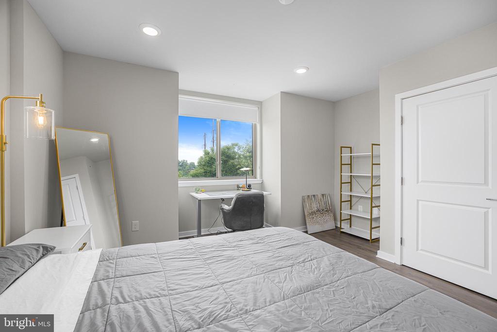 3320 MANTUA AVENUE Unit: B