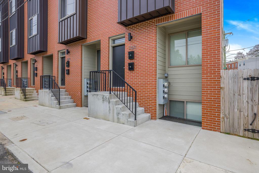 3320 MANTUA AVENUE Unit: B
