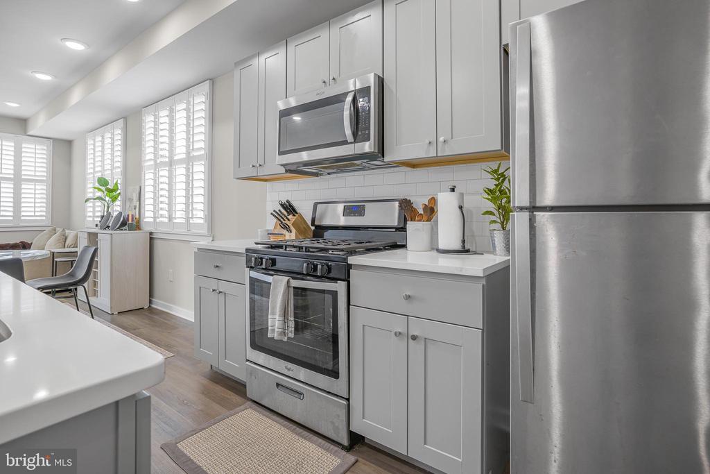3320 MANTUA AVENUE Unit: B