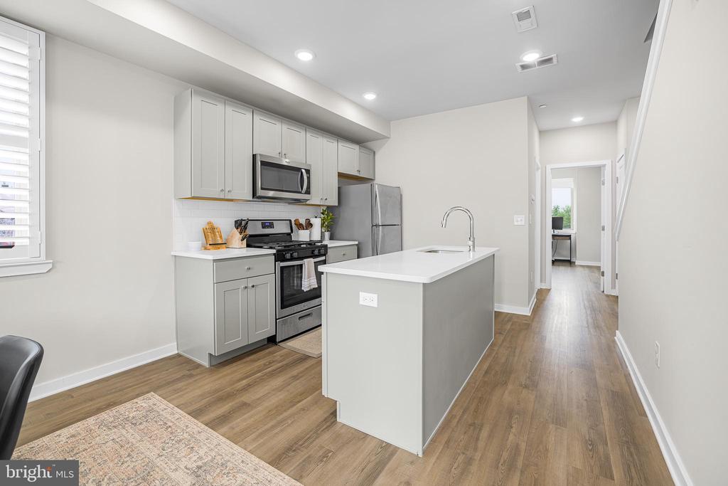 3320 MANTUA AVENUE Unit: B