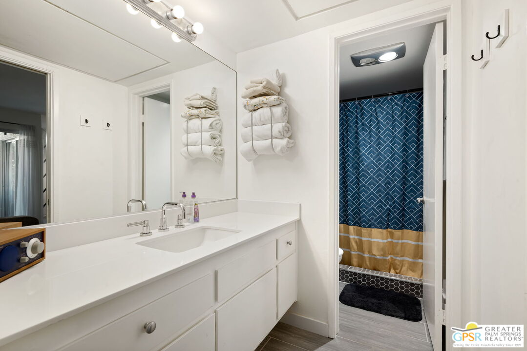 1550 S Camino Real Unit: 120