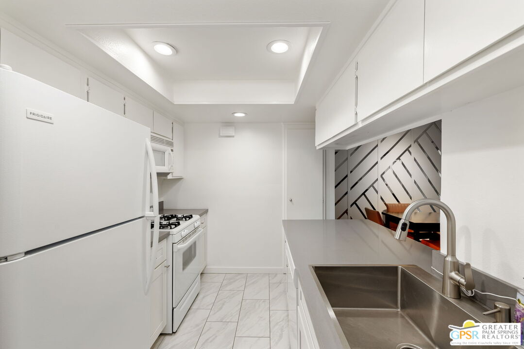 1550 S Camino Real Unit: 120