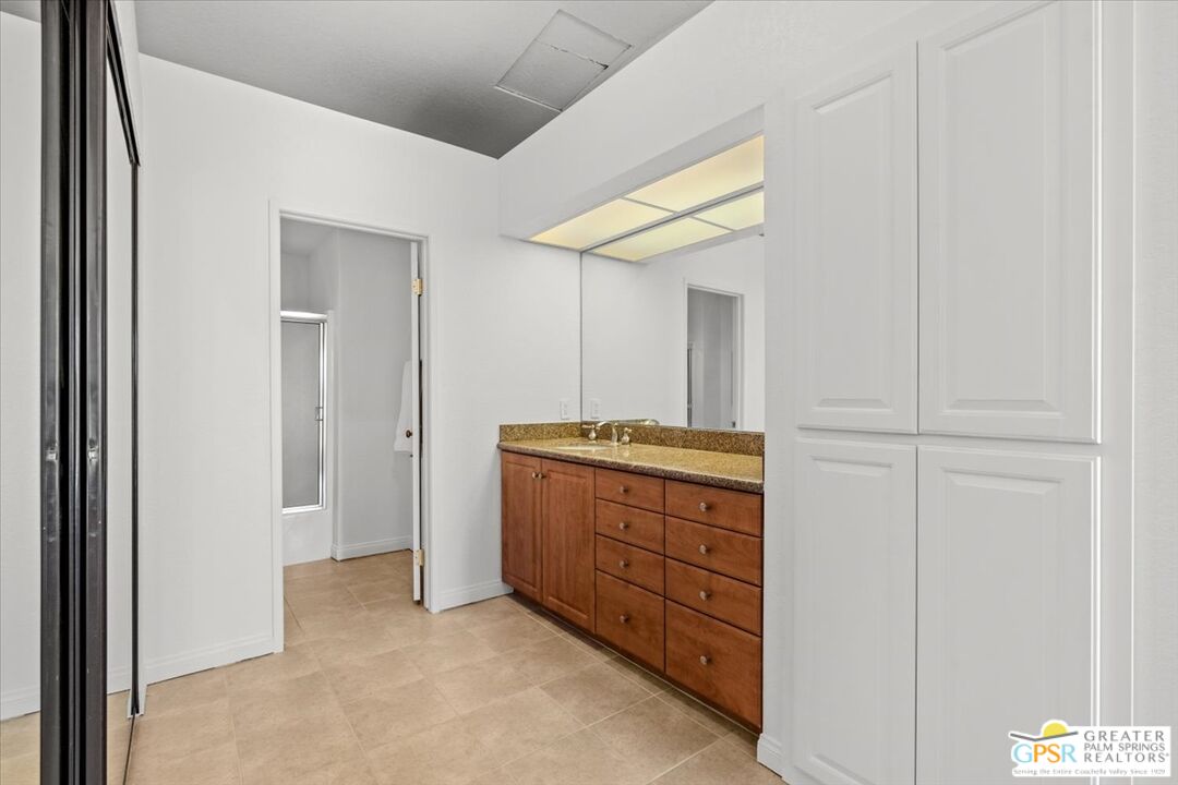 2701 E Mesquite Ave Unit: C16