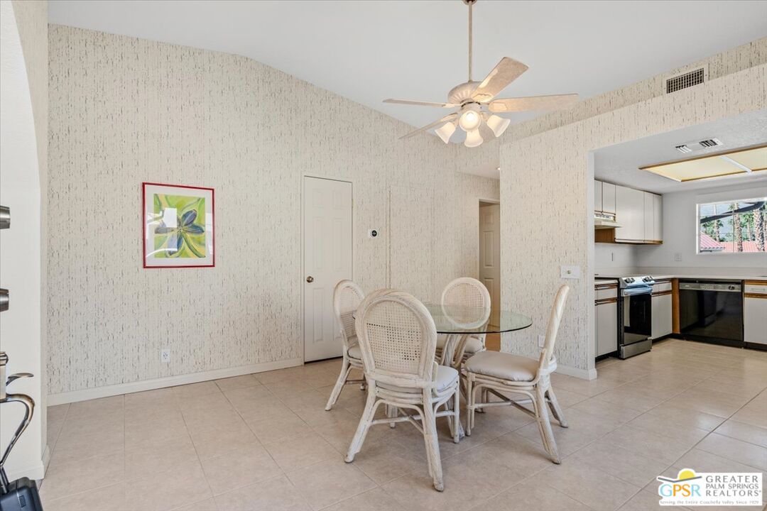 2701 E Mesquite Ave Unit: C16