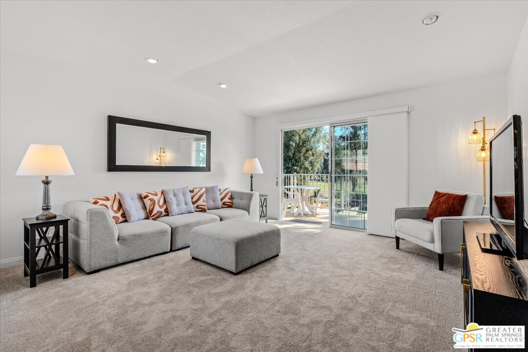2701 E Mesquite Ave Unit: C16