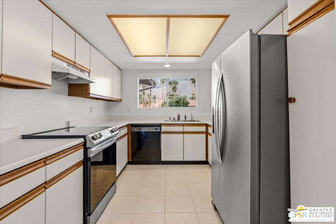 2701 E Mesquite Ave Unit: C16