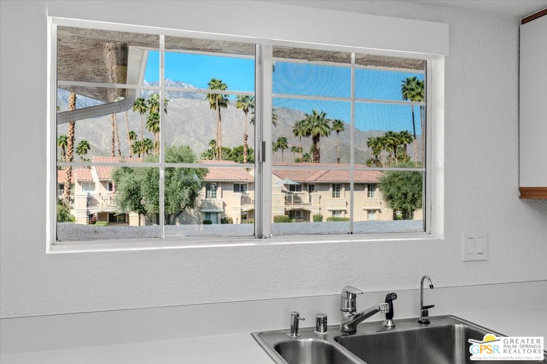 2701 E Mesquite Ave Unit: C16