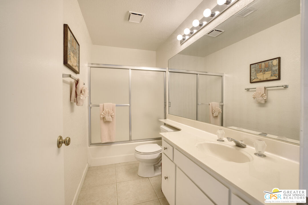 505 S Farrell Dr Unit: E30