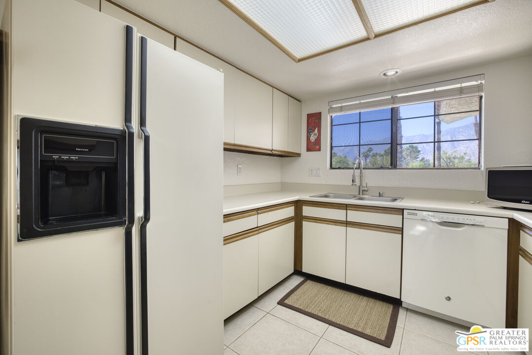 505 S Farrell Dr Unit: E30