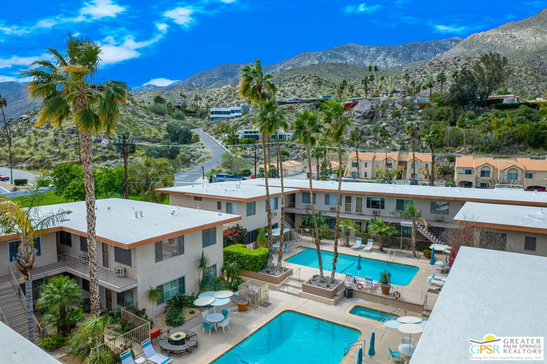 2290 S Palm Canyon Dr Unit: 11