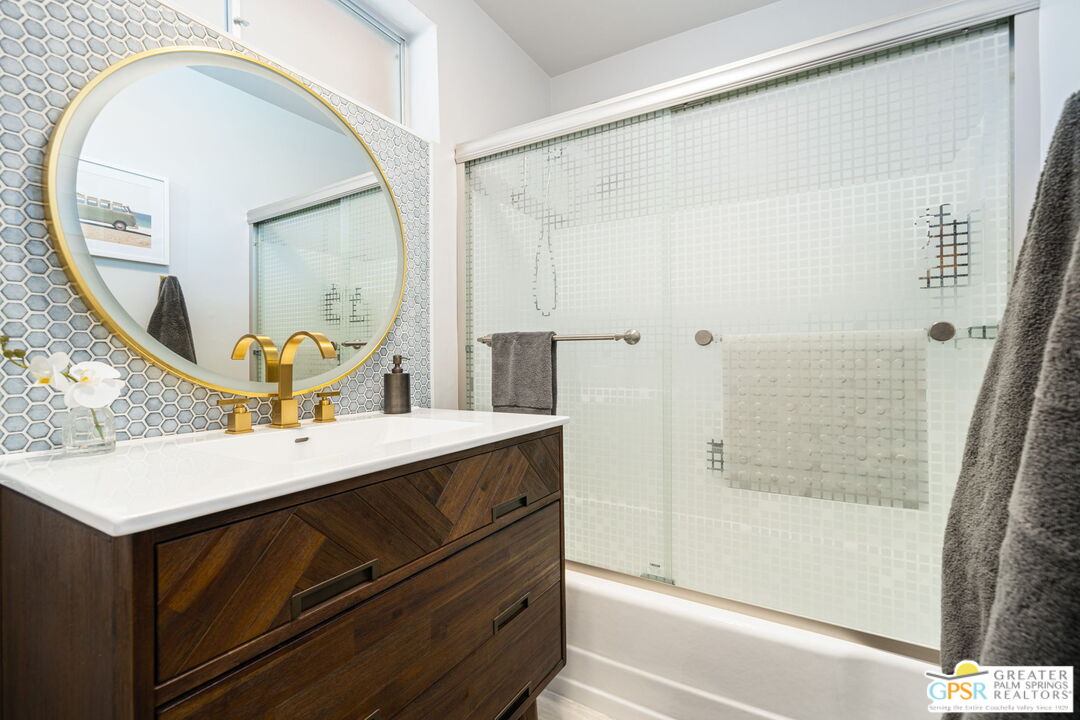 2290 S Palm Canyon Dr Unit: 11