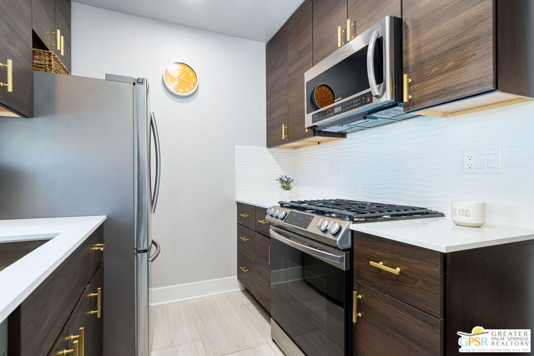 2290 S Palm Canyon Dr Unit: 11