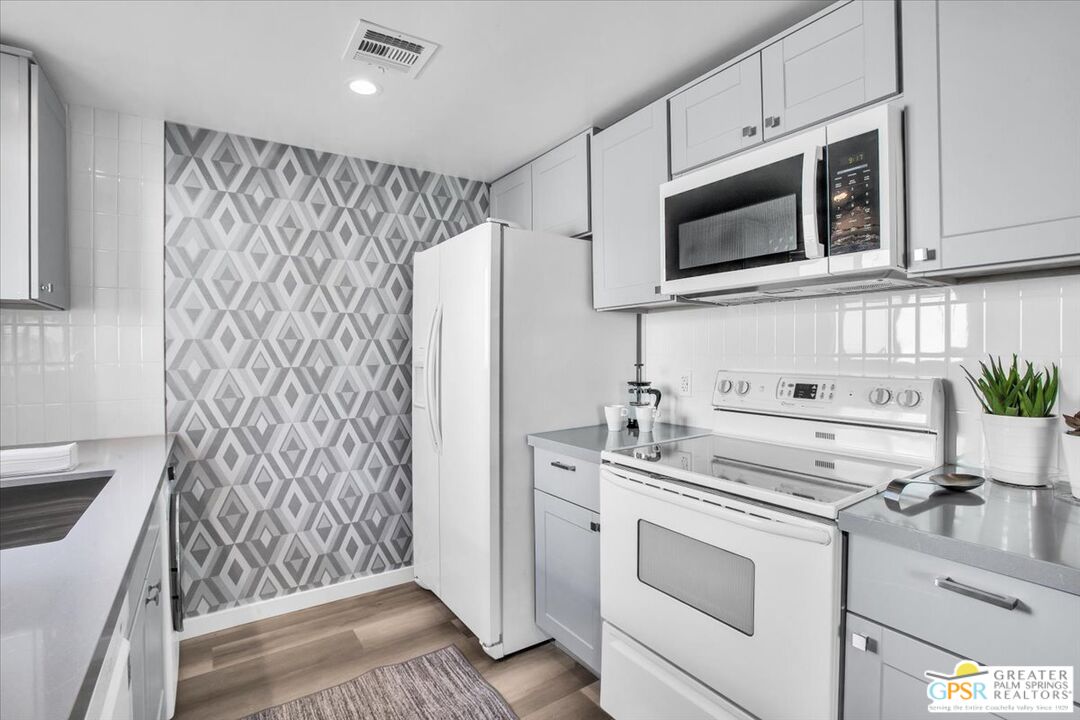 1050 E Ramon Rd Unit: 116