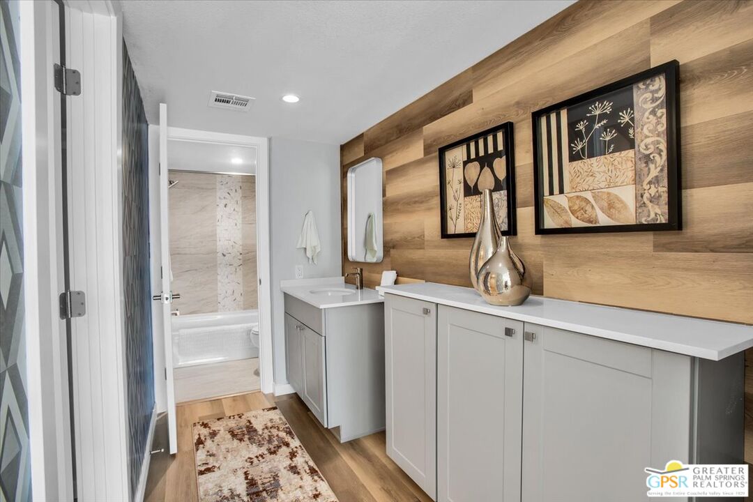 1050 E Ramon Rd Unit: 116