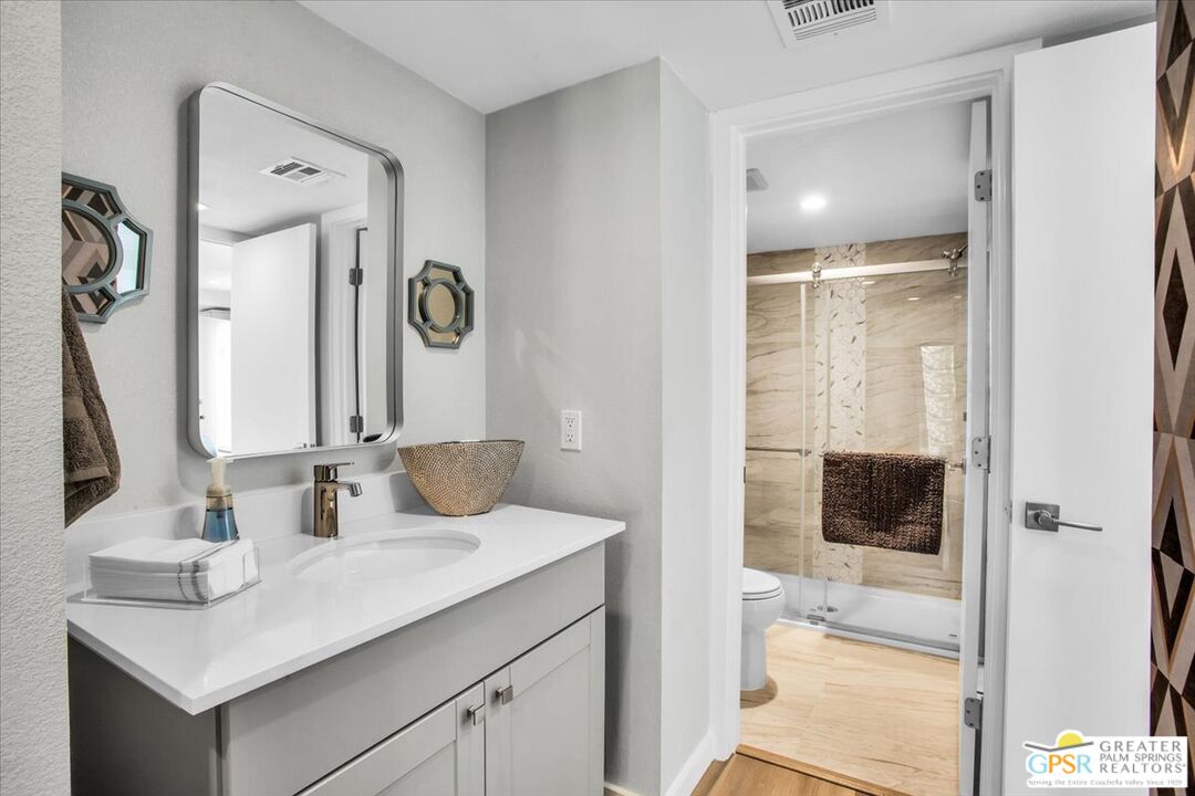 1050 E Ramon Rd Unit: 116