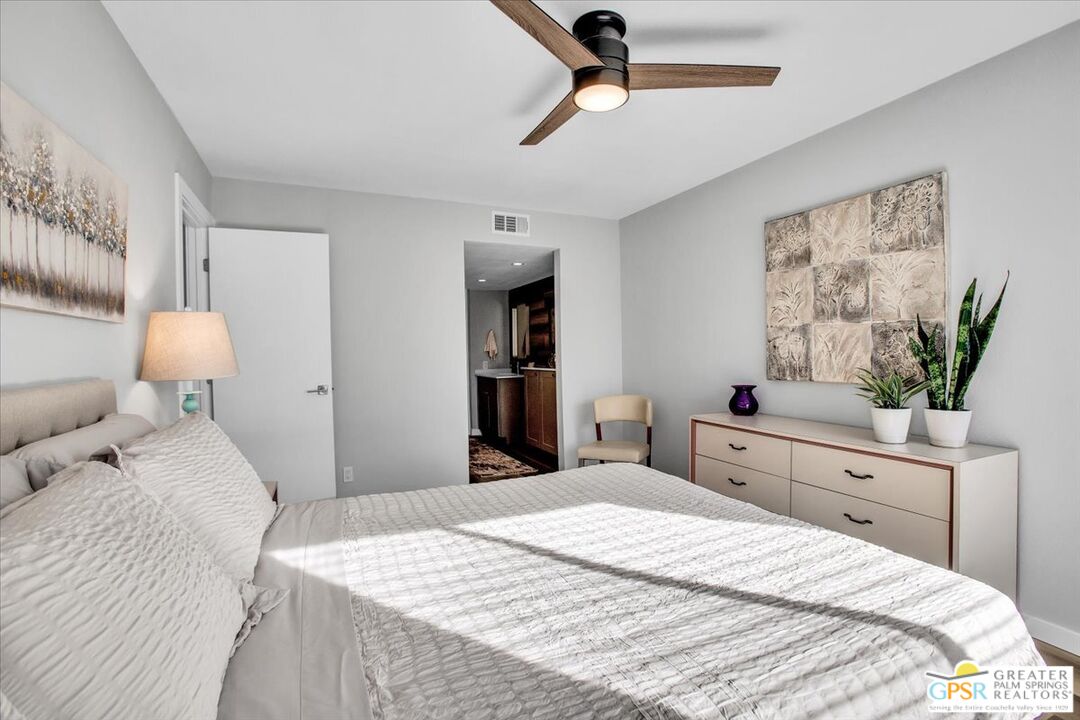 1050 E Ramon Rd Unit: 116
