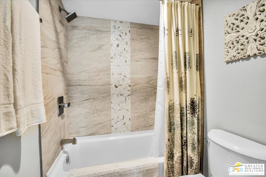 1050 E Ramon Rd Unit: 116