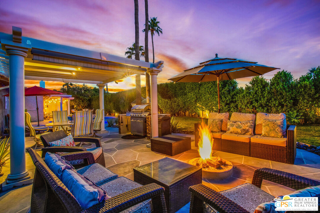 1253 E Del Mar Way