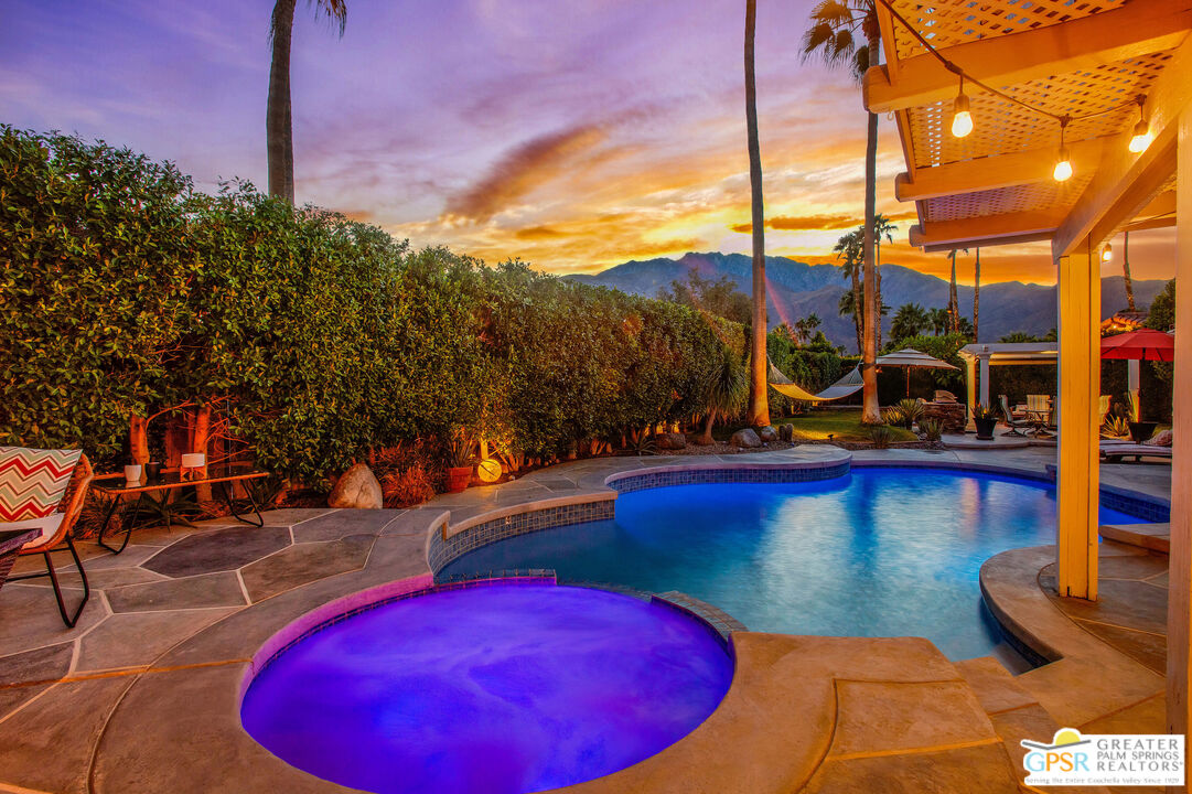 1253 E Del Mar Way