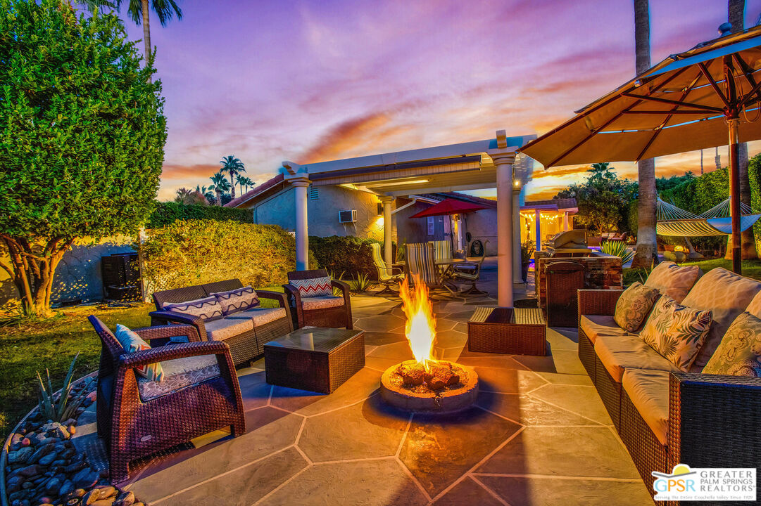 1253 E Del Mar Way