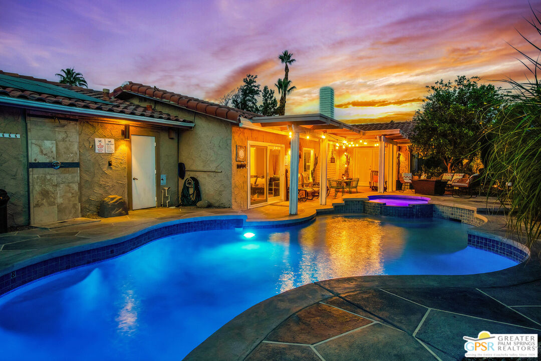 1253 E Del Mar Way