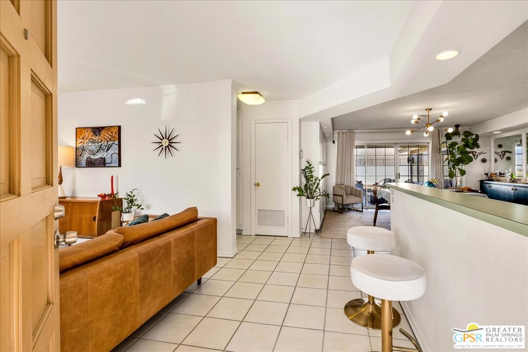 12115 Highland Ave
